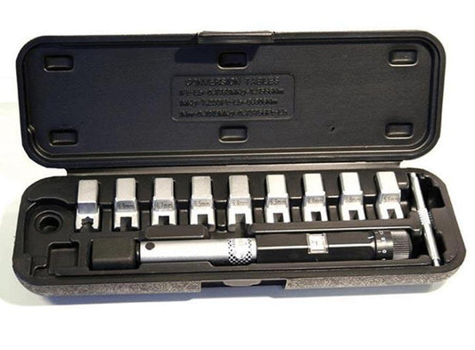 LLAVE DINAMOMÉTRICA PARA RADIOS, 8 PUNTAS DE 5 1 A 6 9MM, 1 PUNTA CON 6 CARAS 4920